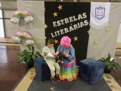 Noite de Autógrafos dos alunos do Jardim 2 da Escola Aluísio Maier foi um verdadeiro sucesso